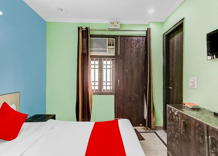 Hotel O Blue Diamond Near Jahangirpuri Metro Station